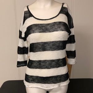 ANNABELLE Sheer Lightweight Knit Striped 3/4 Sleeve High-Low Scoop Neck Top M